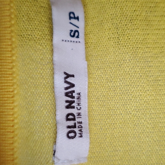 Sunshine lemon yellow Old Navy cropped cardigan in size small - Picture 3 of 6